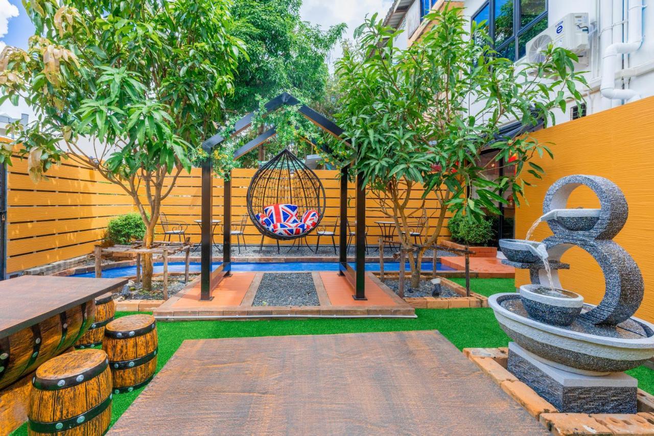 Marco Polo Phuket Poshtel & Bistro Hostel Exterior photo